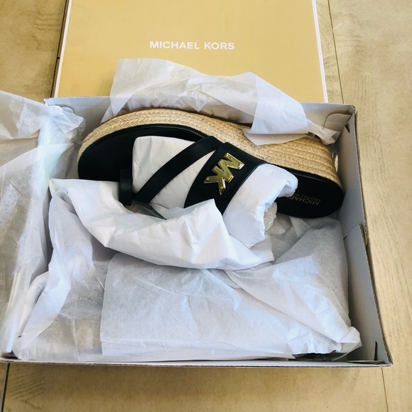 MICHAEL KORS SIDNEY ESPADRILLE  BLACK WEDGE SANDALS SIZE 10 M - Picture 13 of 14